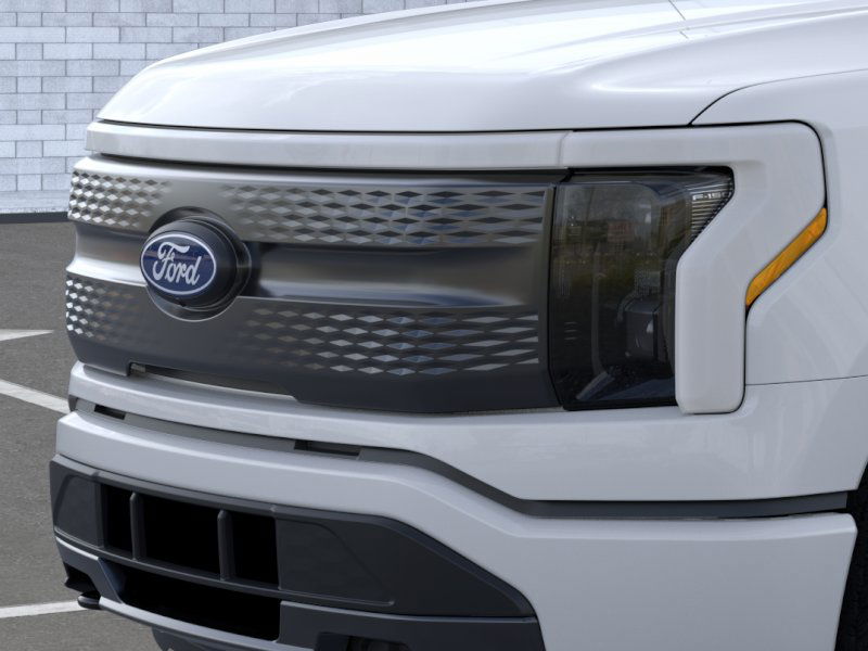 2024 Ford F-150 Lightning XLT 17