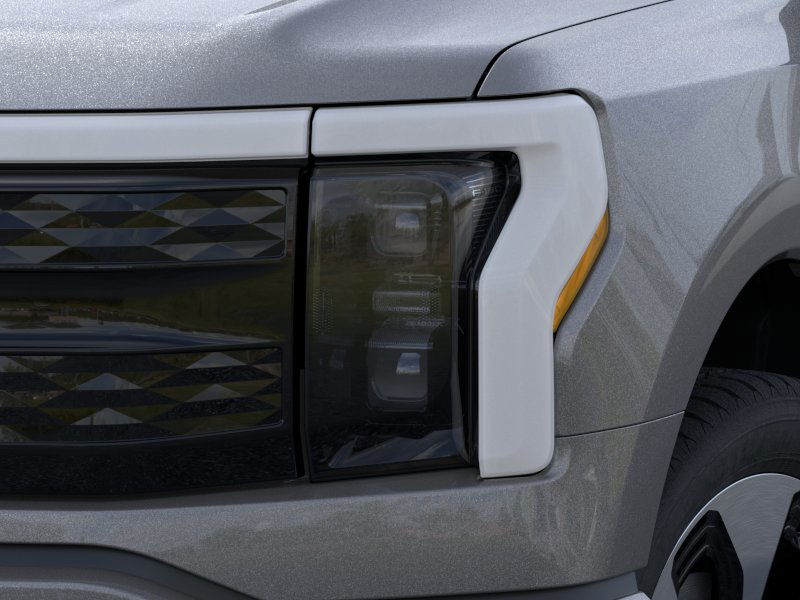 2024 Ford F-150 Lightning Platinum 18