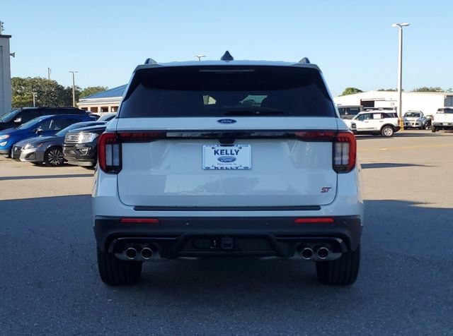 2025 Ford Explorer ST-Line 7