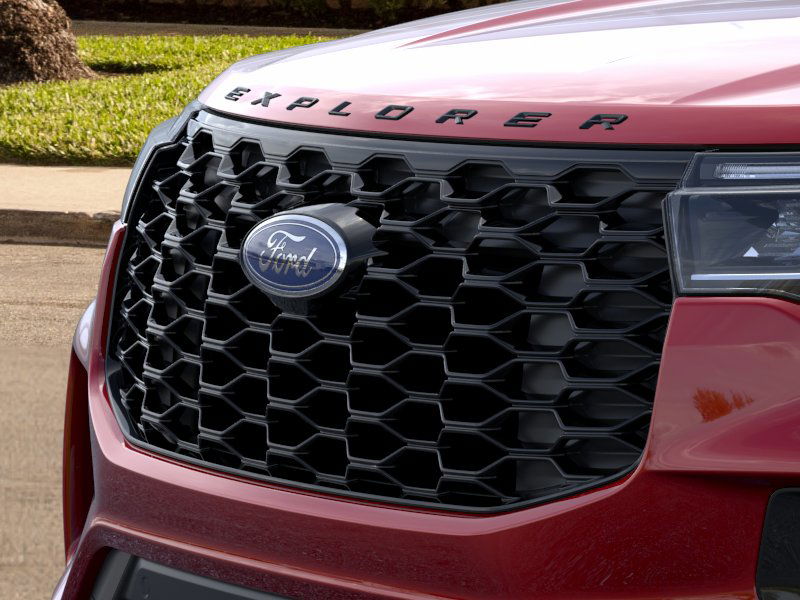 2025 Ford Explorer ST-Line 17