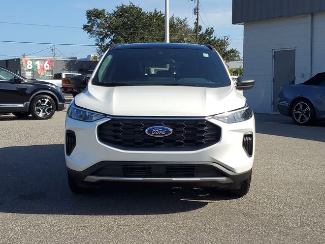 2025 Ford Escape ST-Line 2