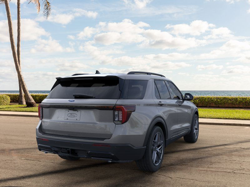 2025 Ford Explorer ST-Line 8