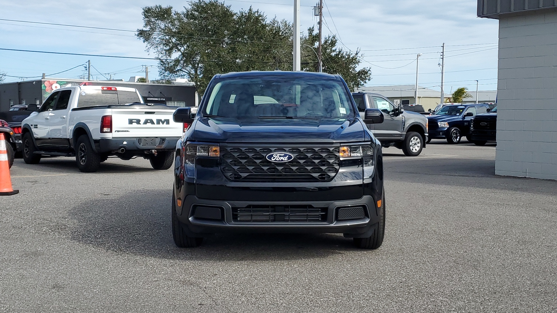 2025 Ford Maverick XLT 2