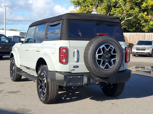 2024 Ford Bronco Outer Banks 8