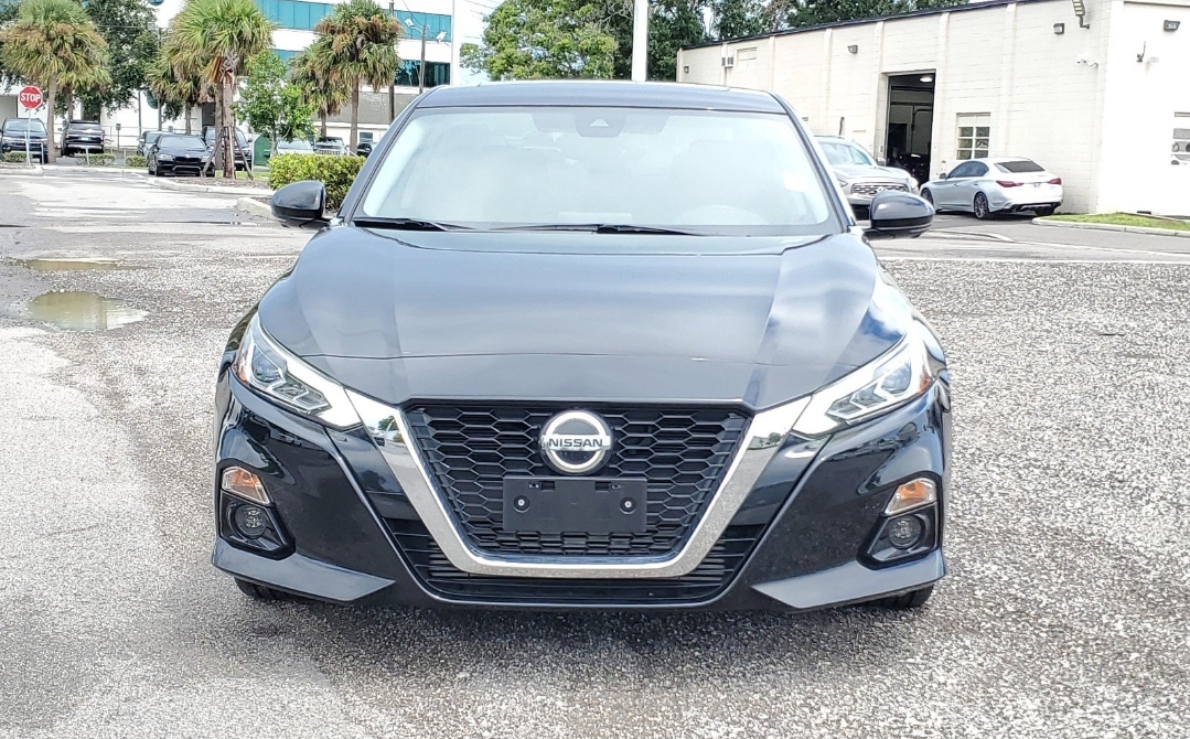 2020 Nissan Altima 2.0 Platinum 2