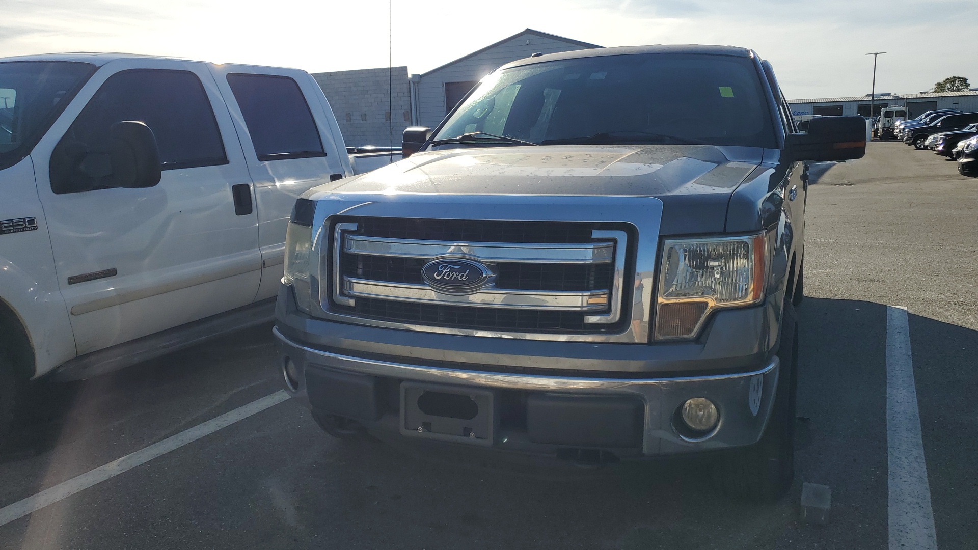 2014 Ford F-150 XLT 2