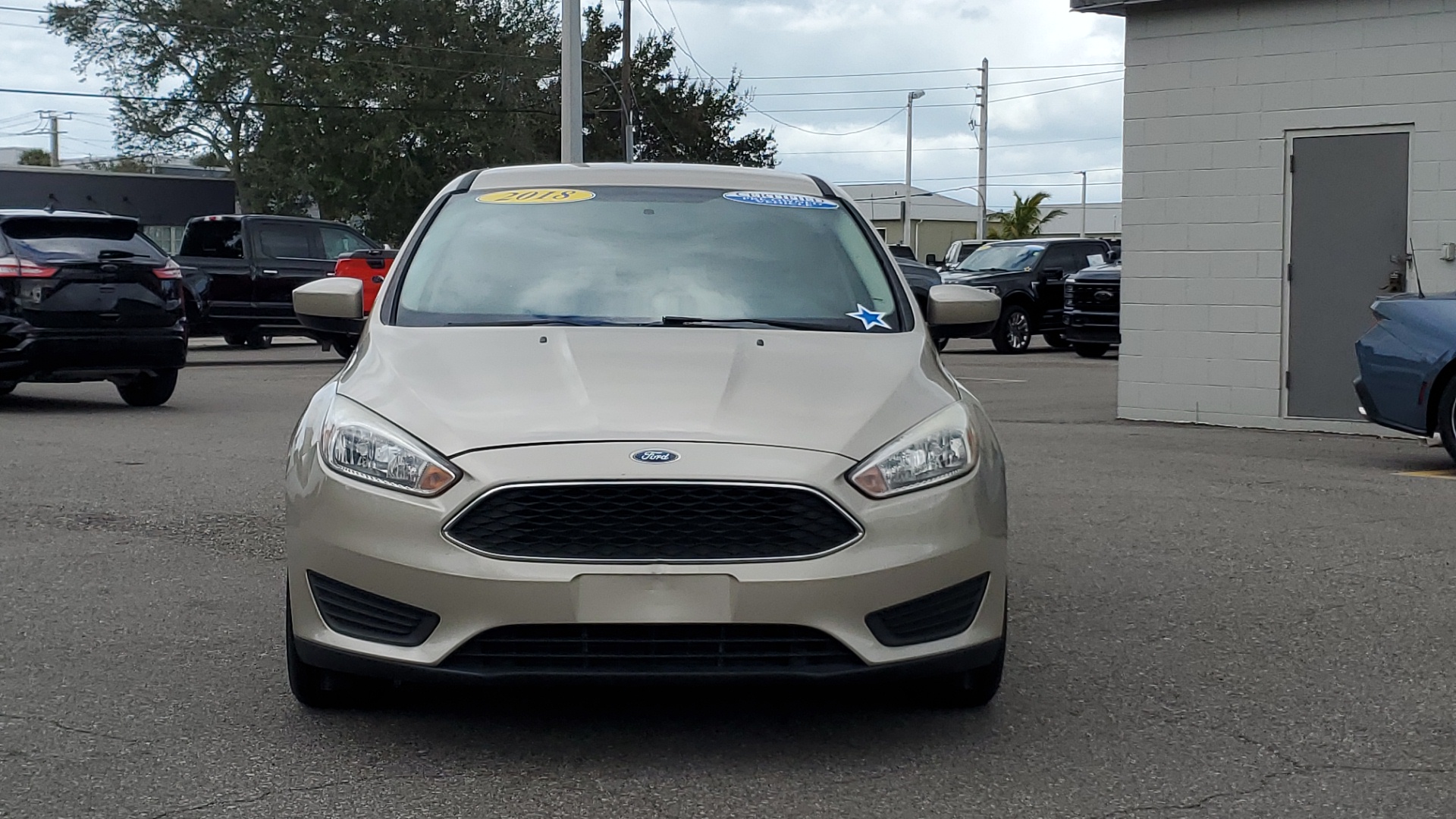 2018 Ford Focus SE 2