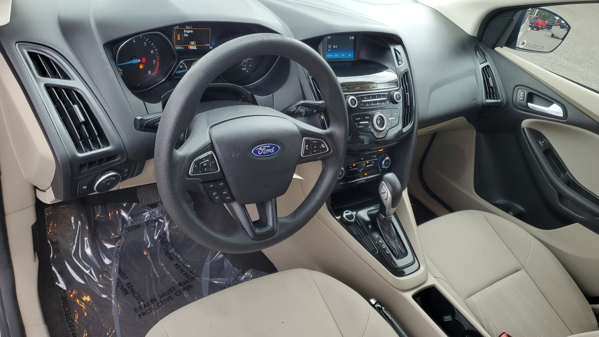 2018 Ford Focus SE 16