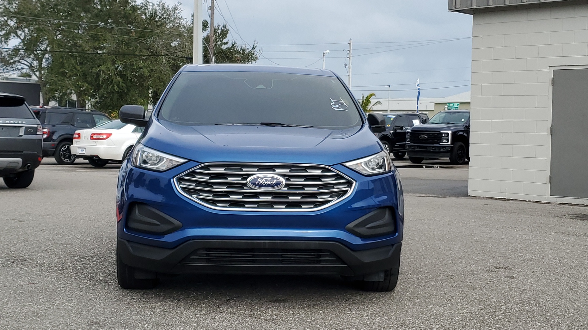 2022 Ford Edge SE 2