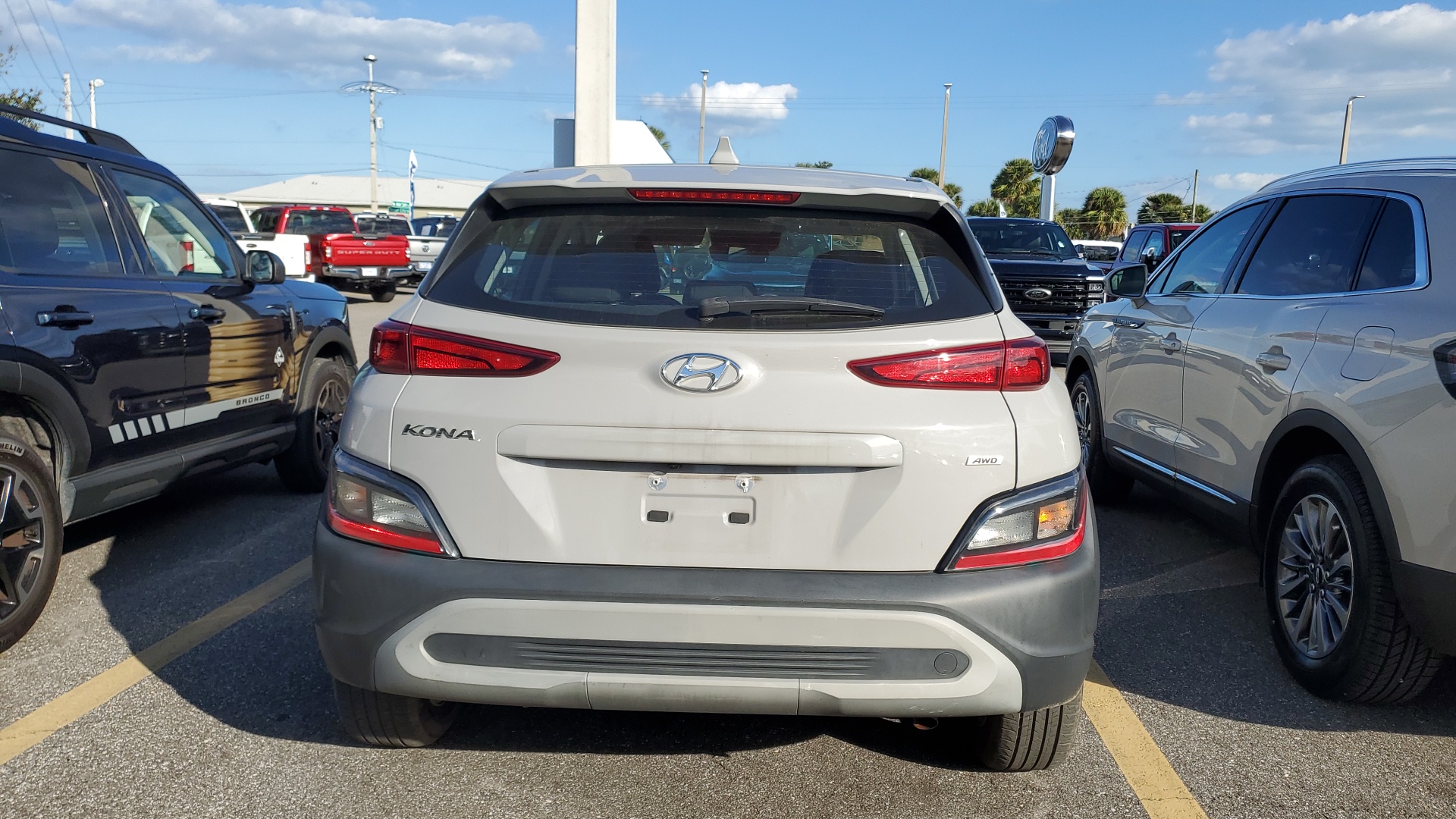 2022 Hyundai Kona SE 3