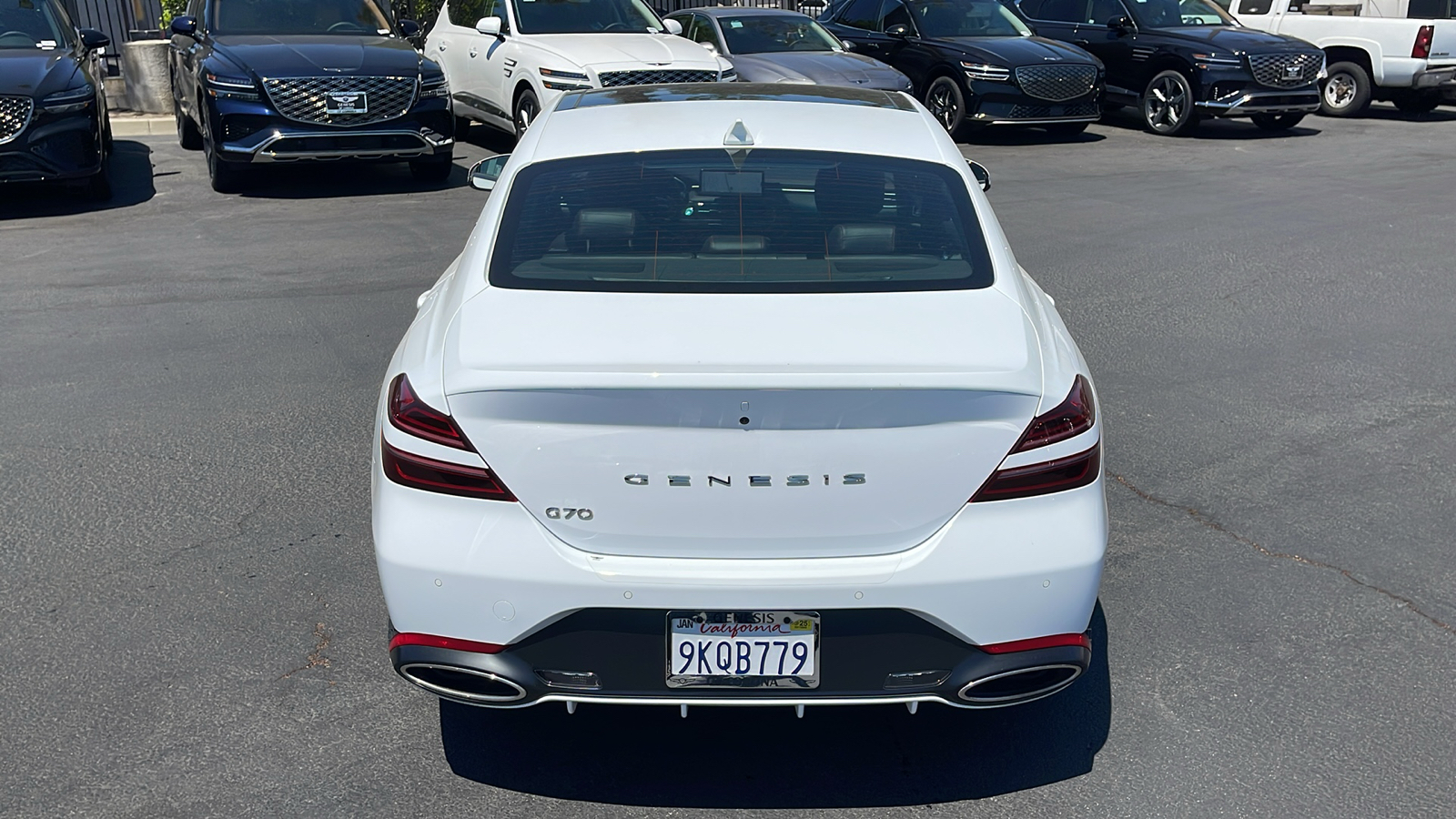 2024 Genesis G70 2.5T Standard 8