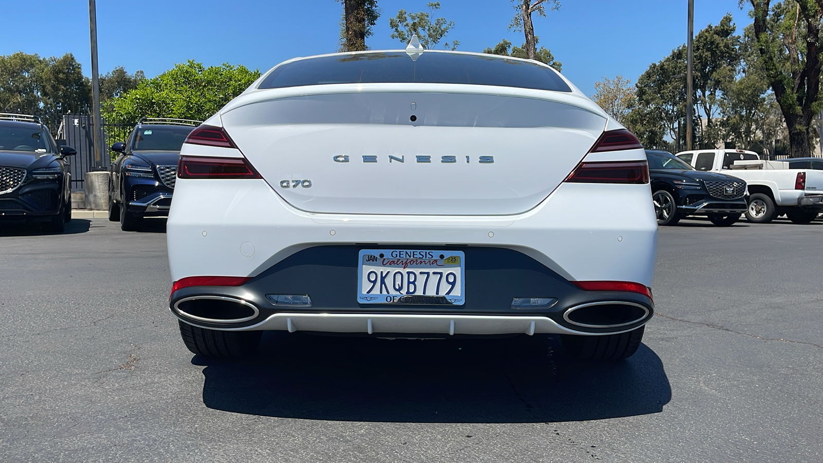 2024 Genesis G70 2.5T Standard 10