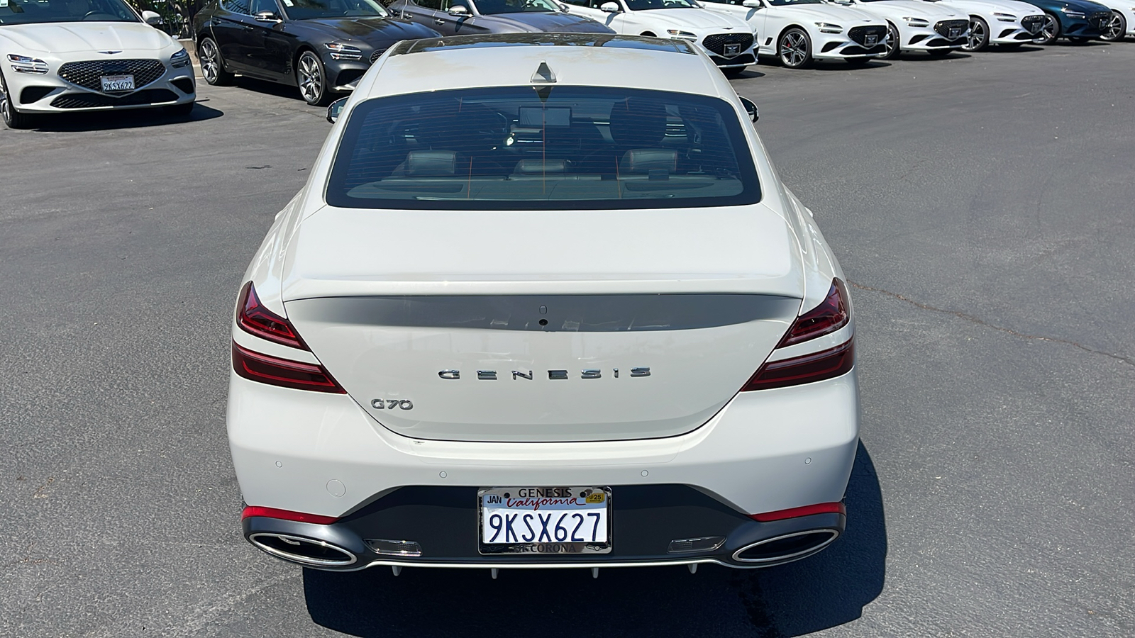 2024 Genesis G70 2.5T Standard 8