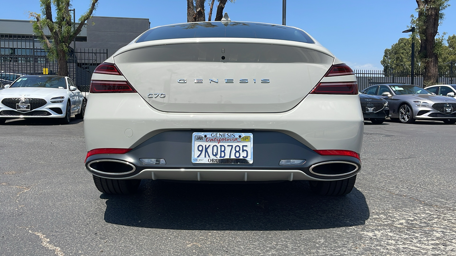 2024 Genesis G70 2.5T Standard 10