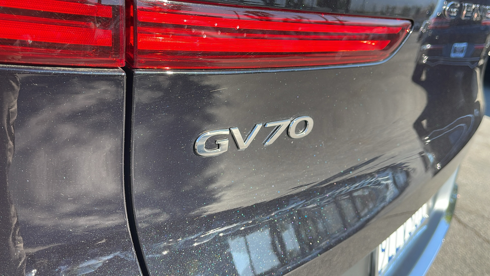 2024 Genesis GV70 2.5T Standard 29