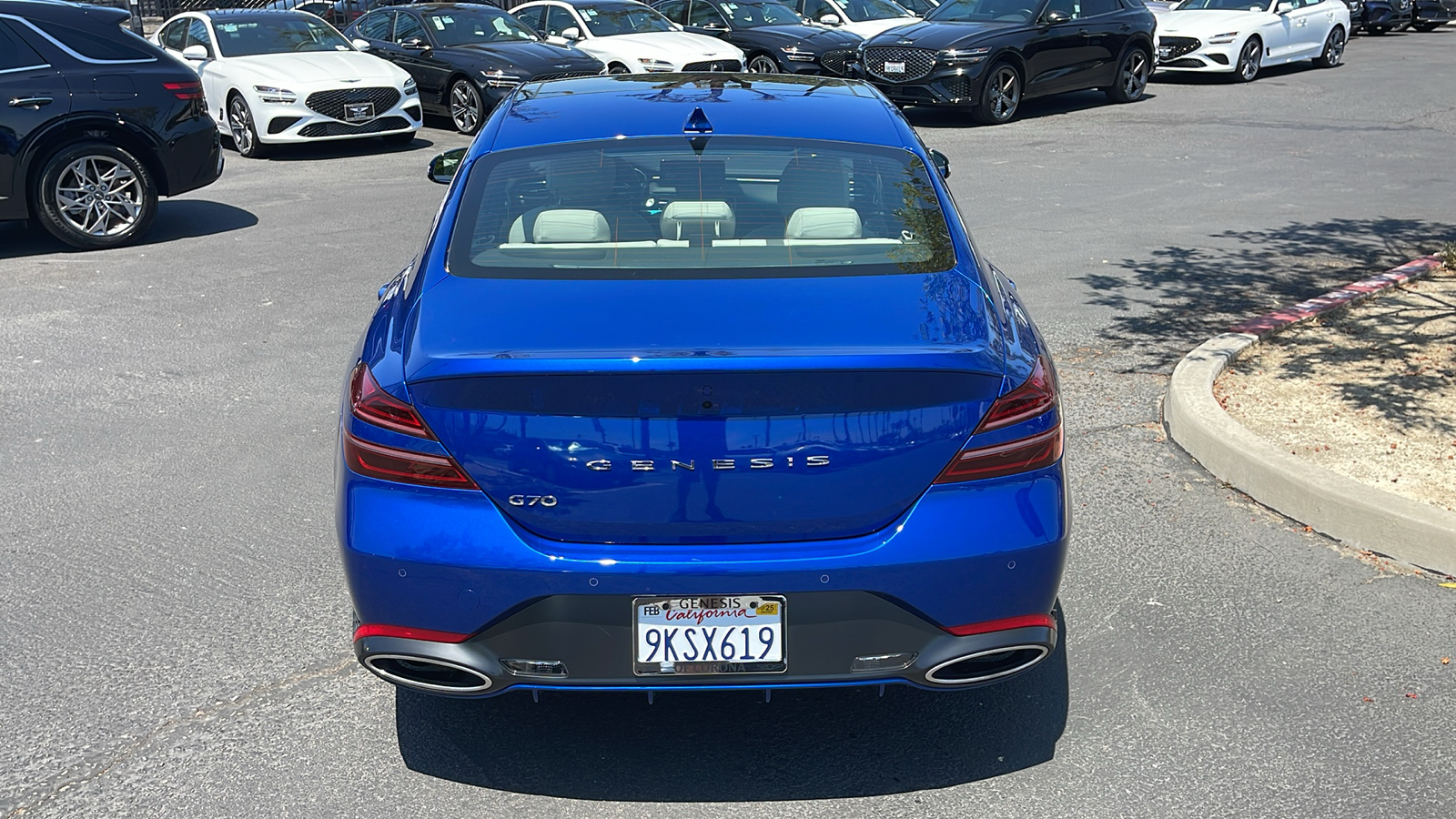 2024 Genesis G70 2.5T Standard 8