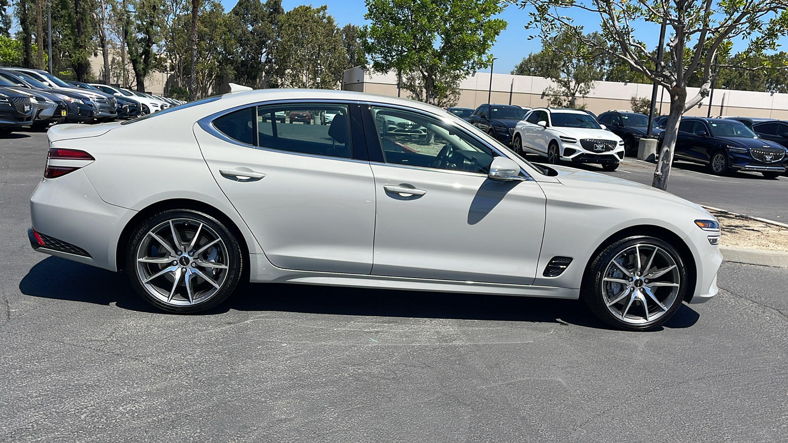 2024 Genesis G70 2.5T Standard 6