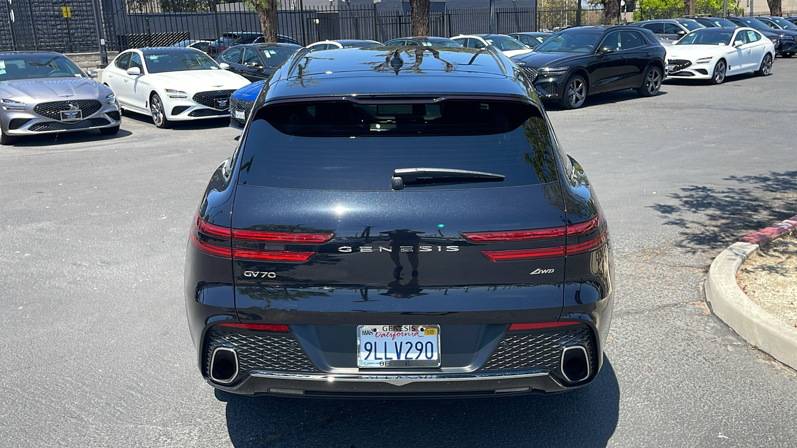 2024 Genesis GV70 2.5T Standard 8