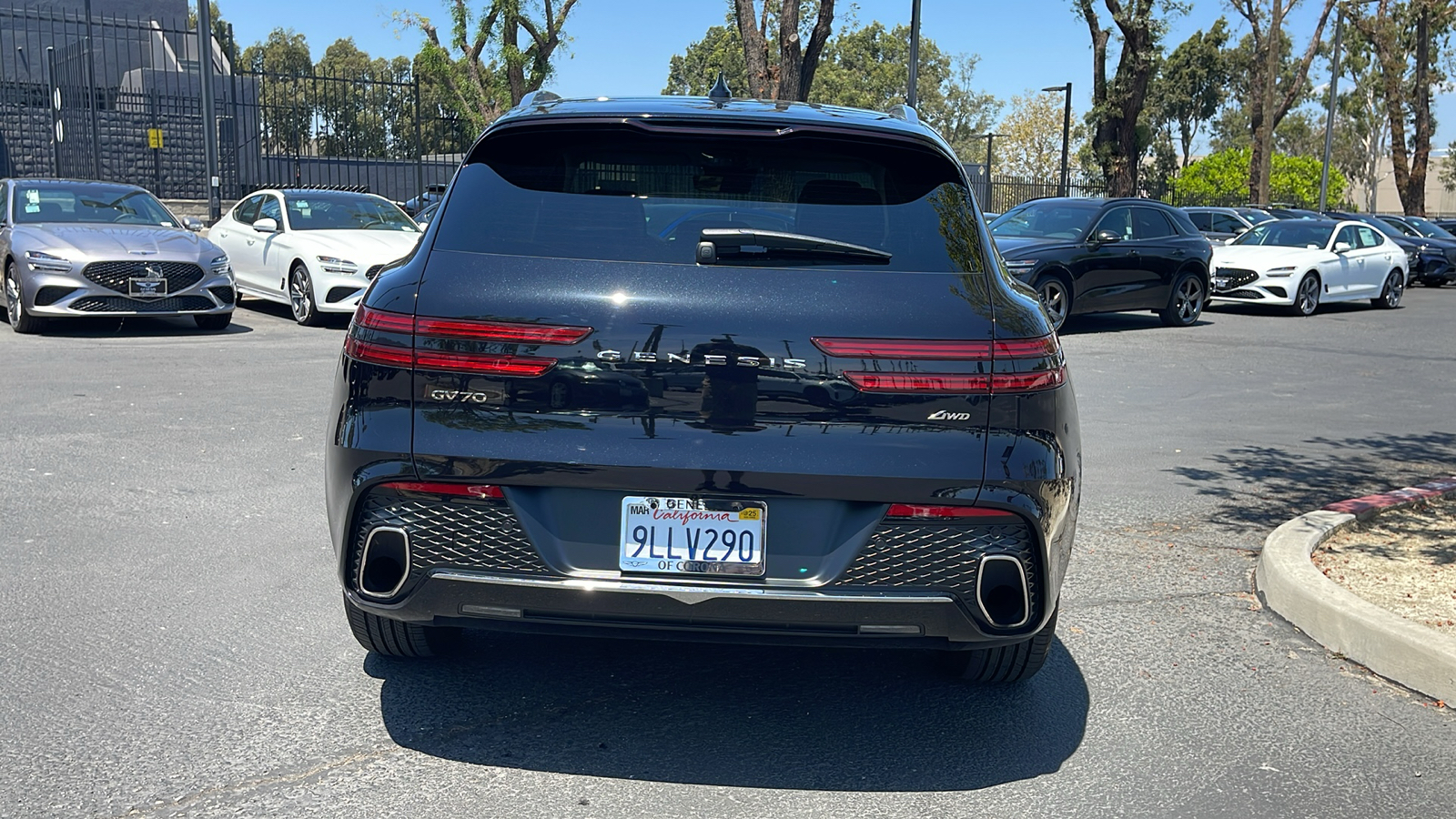 2024 Genesis GV70 2.5T Standard 9