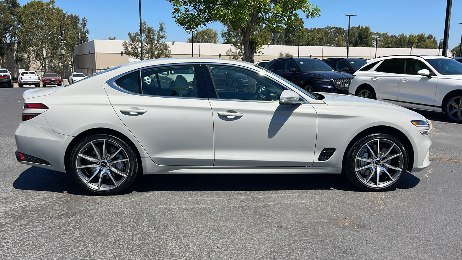 2024 Genesis G70 2.5T Standard 6