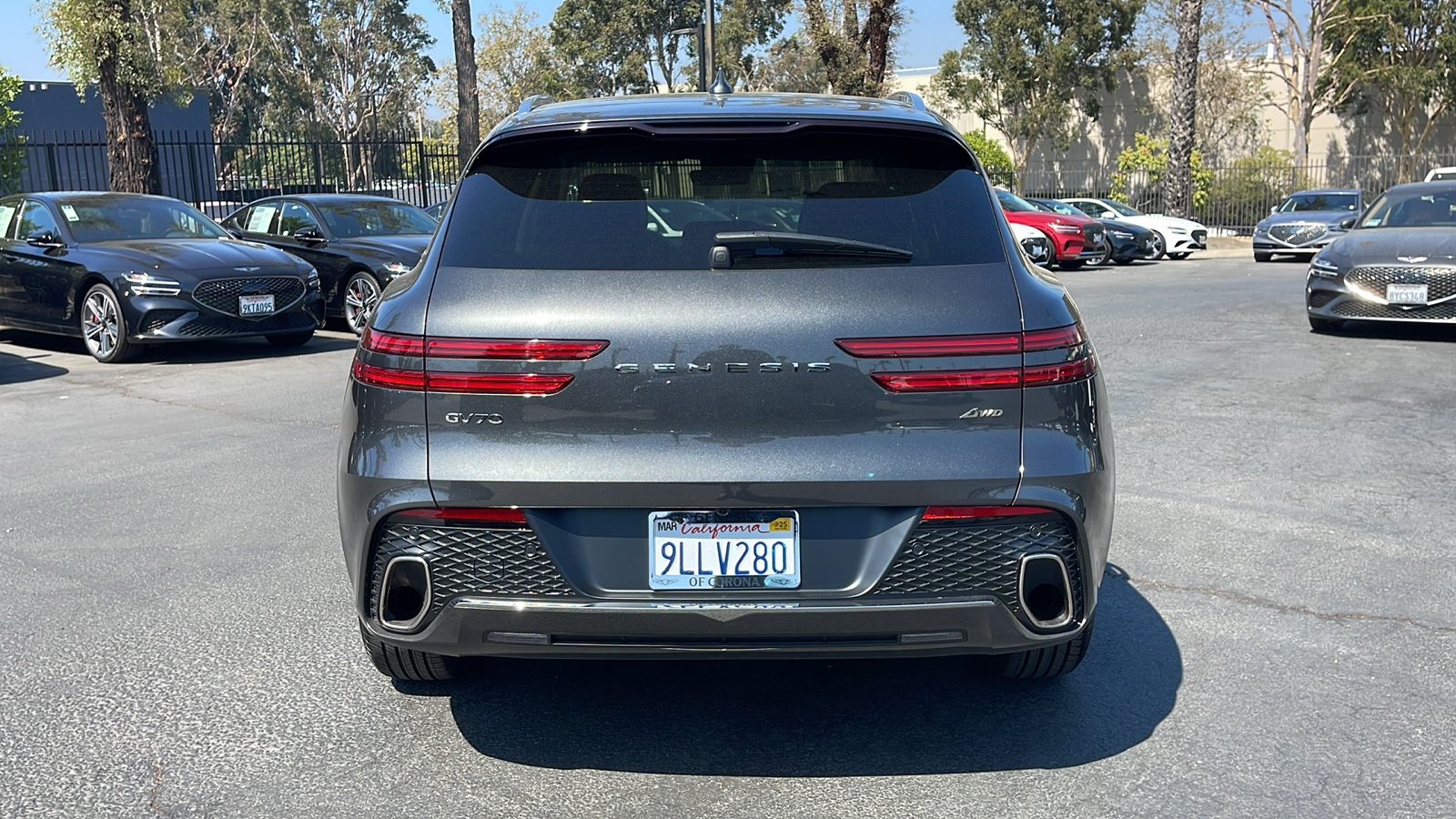 2024 Genesis GV70 2.5T Standard 9