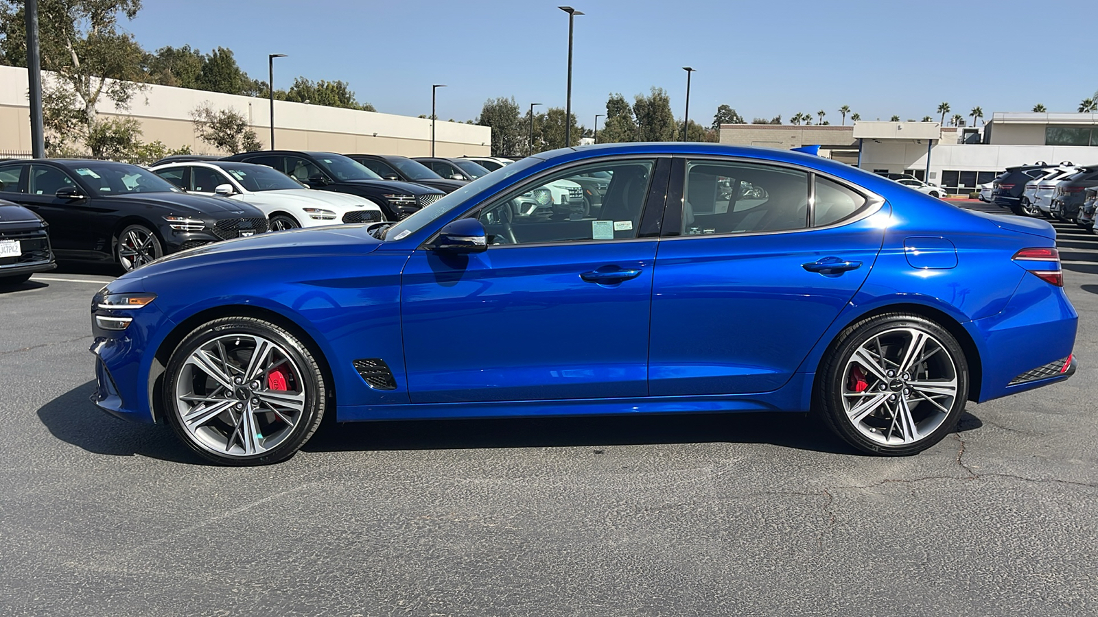 2024 Genesis G70 2.5T Standard 12