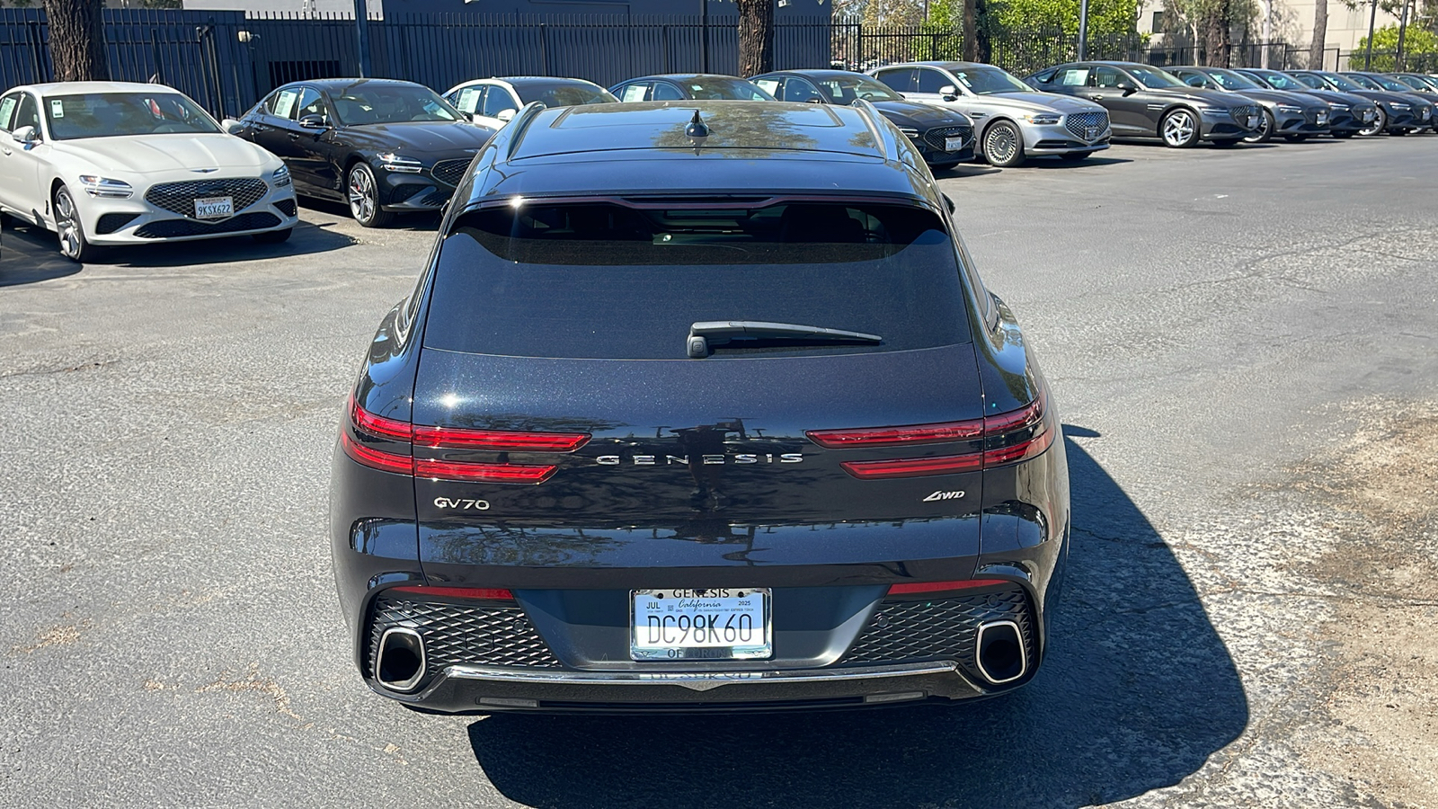 2025 Genesis GV70 2.5T Standard 8