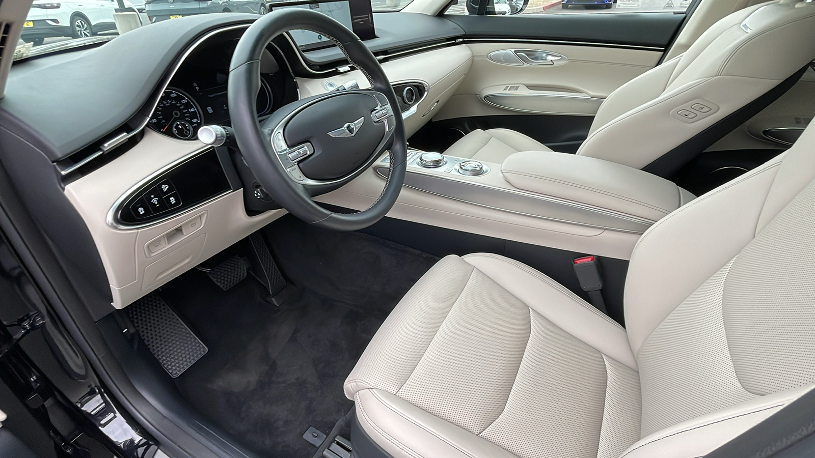 2025 Genesis GV70 2.5T Standard 15