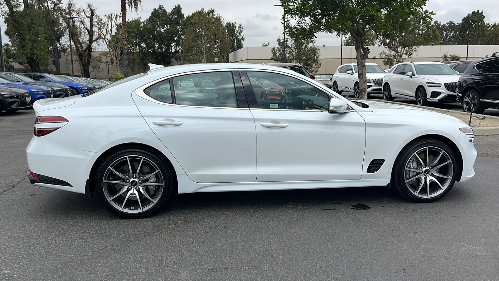 2025 Genesis G70 2.5T Standard 6