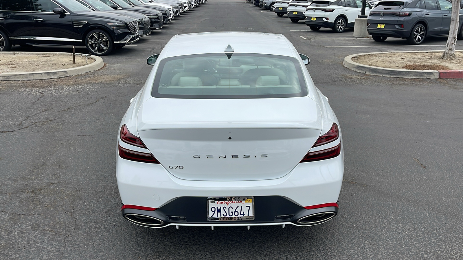 2025 Genesis G70 2.5T Standard 8