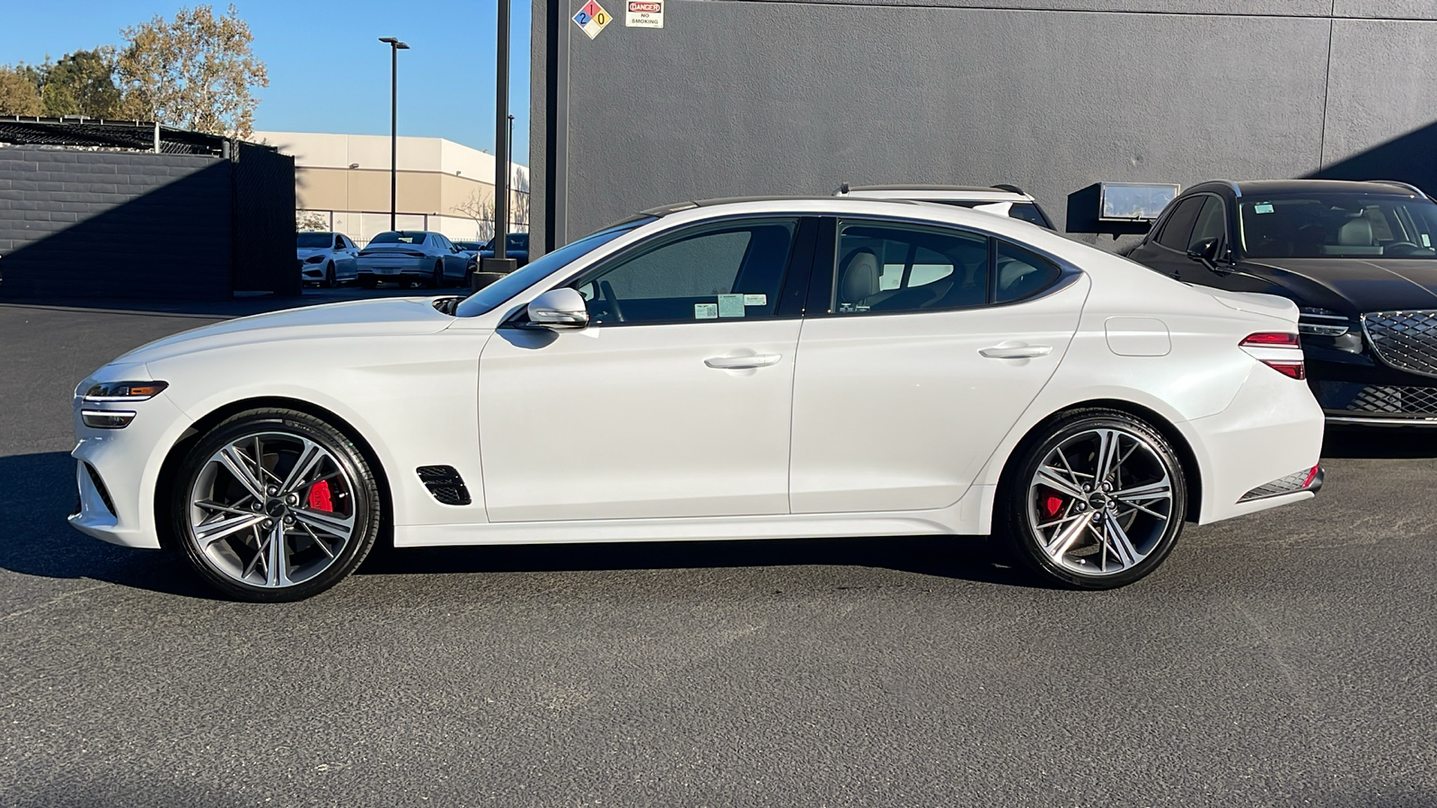 2025 Genesis G70  12