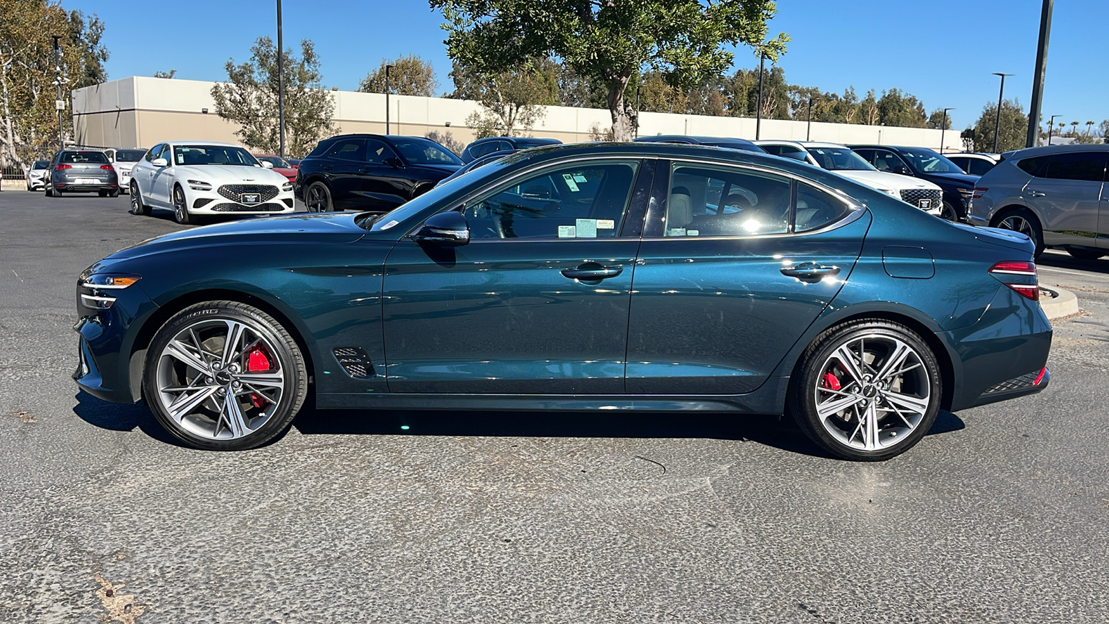 2025 Genesis G70  12