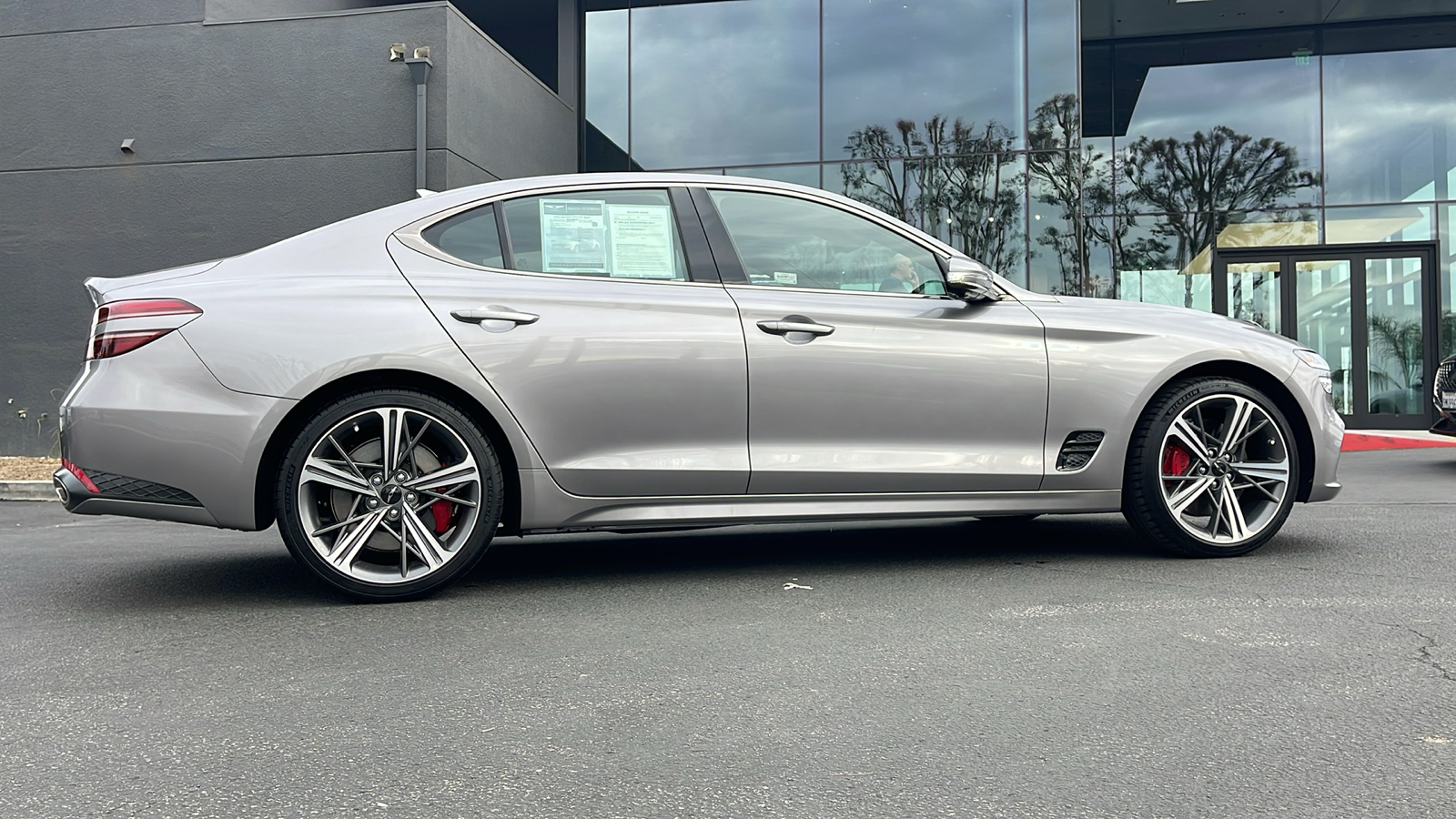 2025 Genesis G70 3.3T Sport Advanced 6