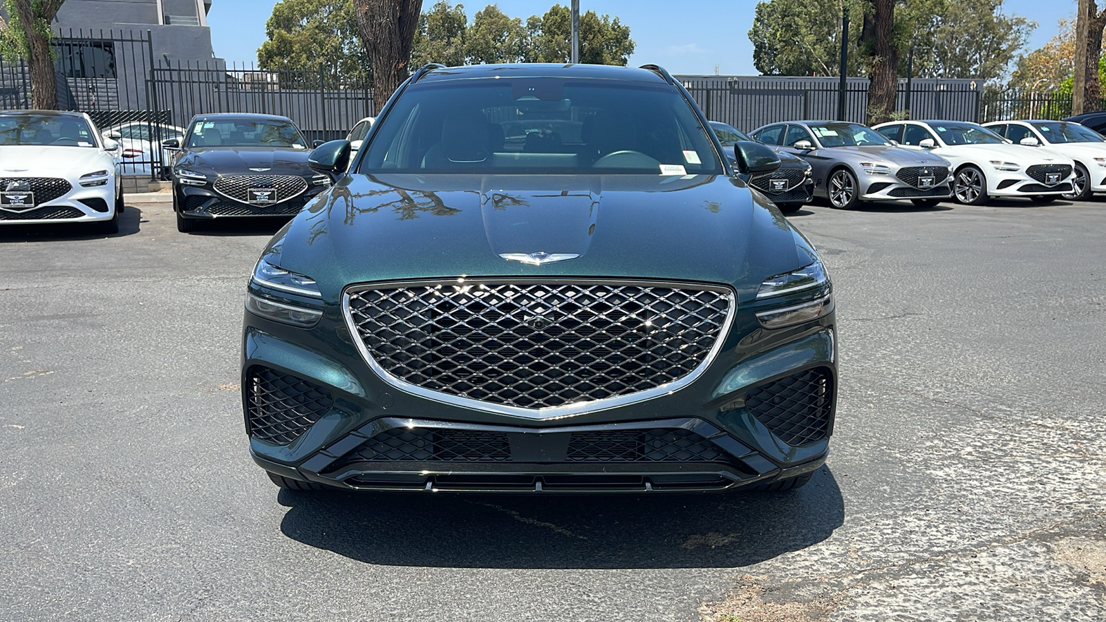 2023 Genesis GV70 2.5T Standard 3