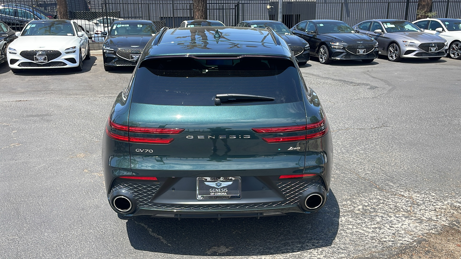 2023 Genesis GV70 2.5T Standard 8