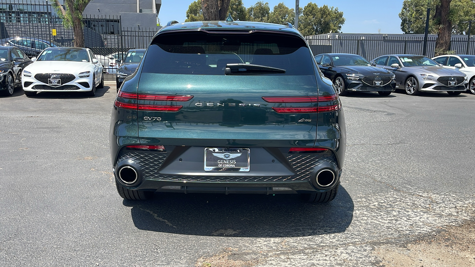 2023 Genesis GV70 2.5T Standard 9