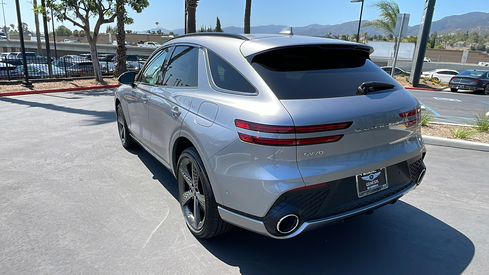 2025 Genesis GV70 2.5T 8