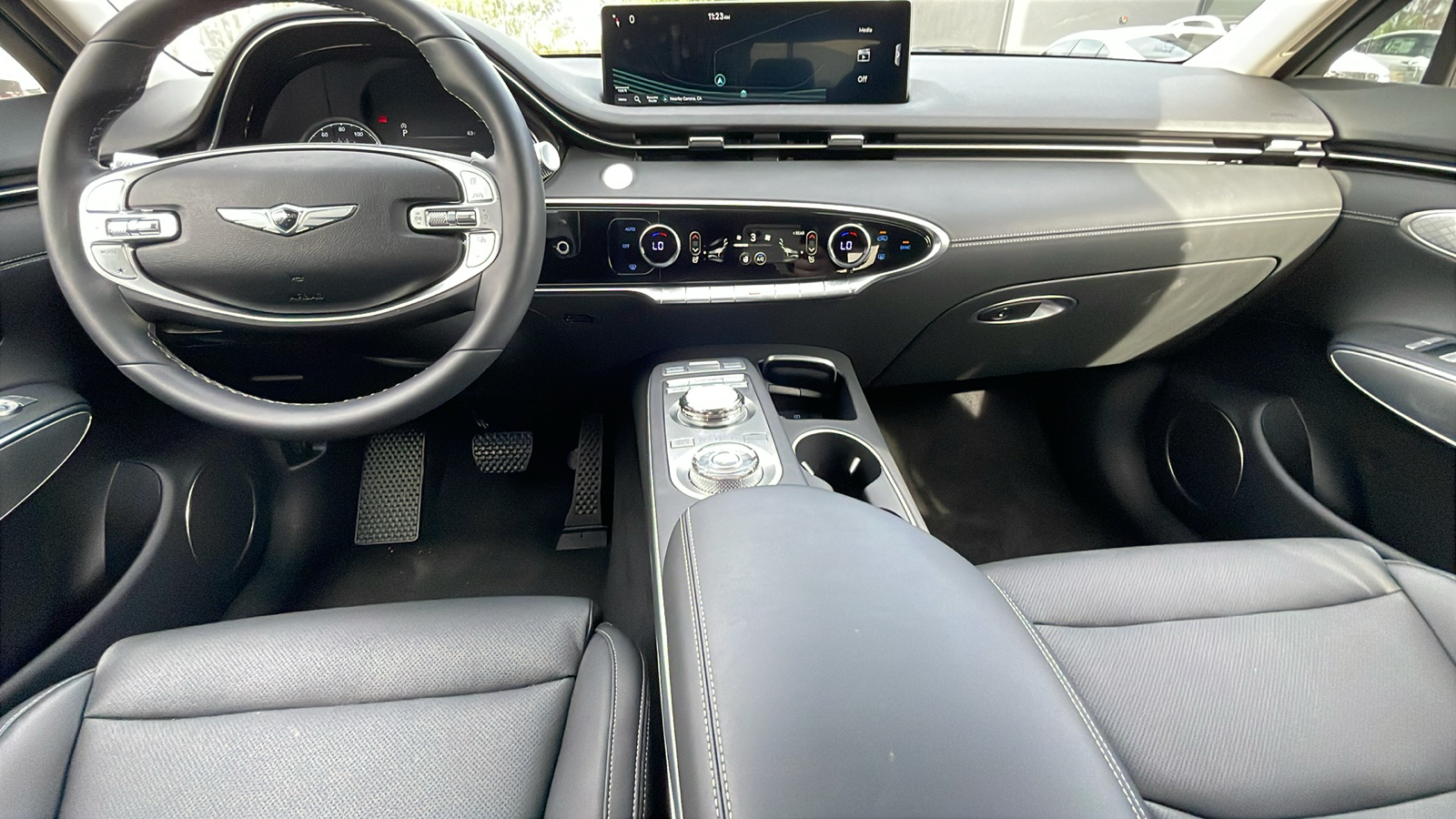 2025 Genesis GV70 2.5T Standard 18