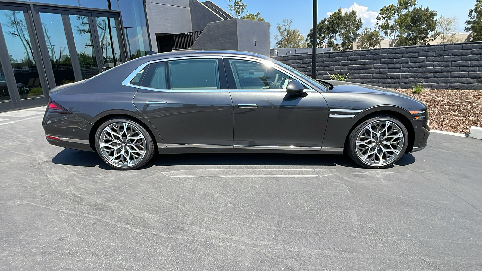 2024 Genesis G90 3.5T e-SC AWD 5