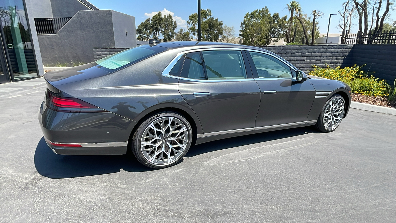 2024 Genesis G90 3.5T e-SC AWD 6