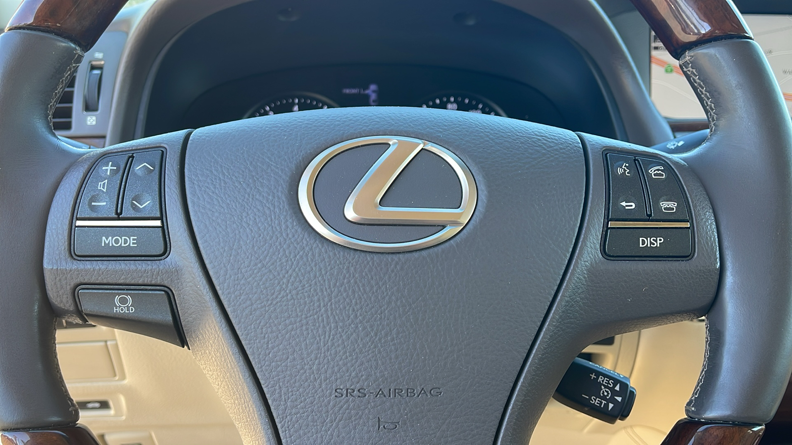 2016 Lexus LS 460 Base 24