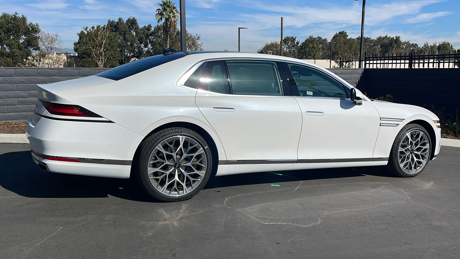 2024 Genesis G90 3.5T e-SC AWD 7