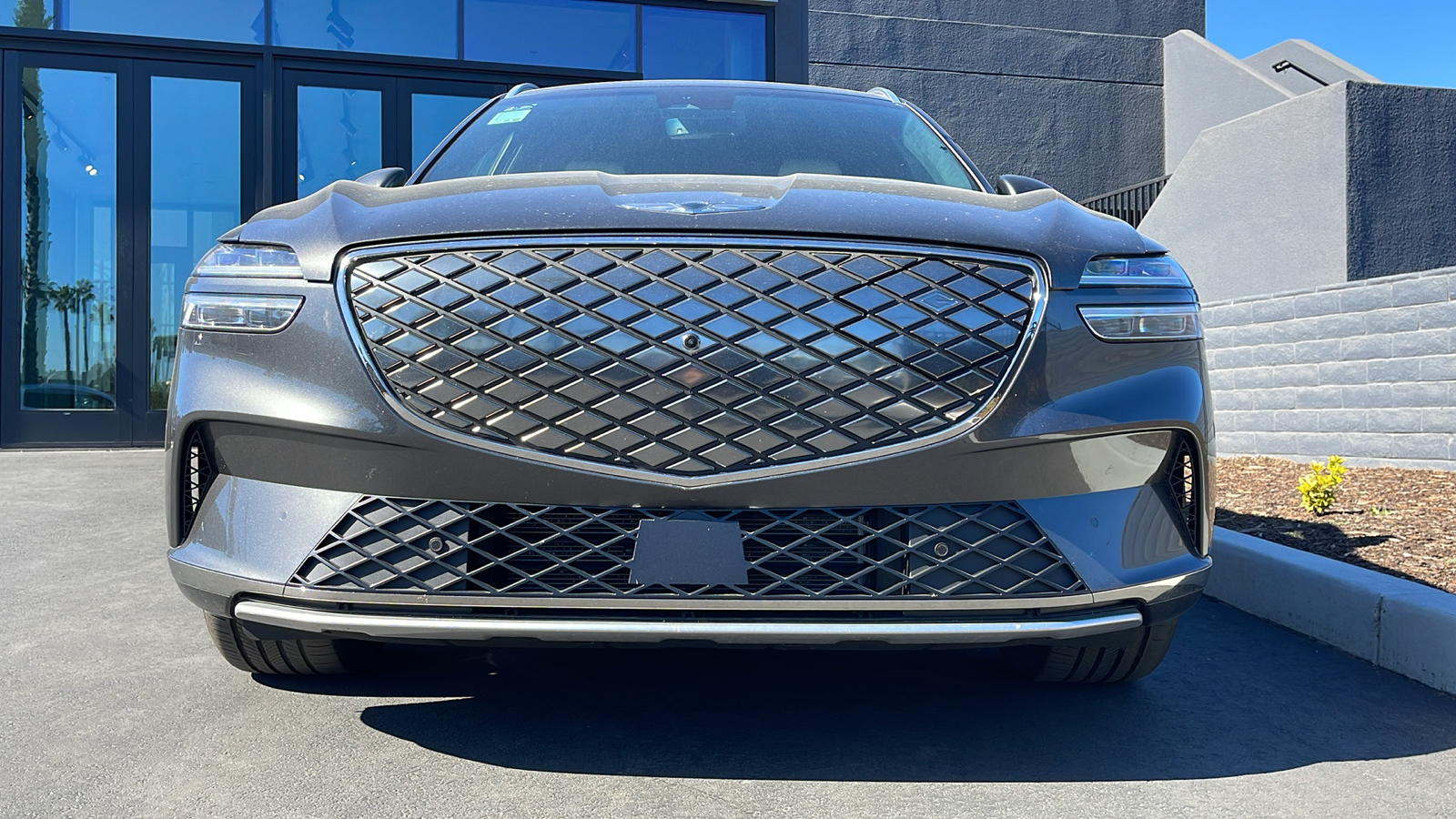 2025 Genesis Electrified GV70 Advanced 4