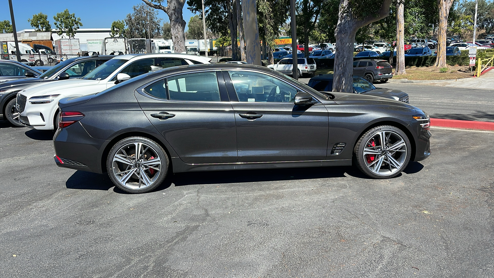 2025 Genesis G70 3.3T RWD Sport Advanced 5