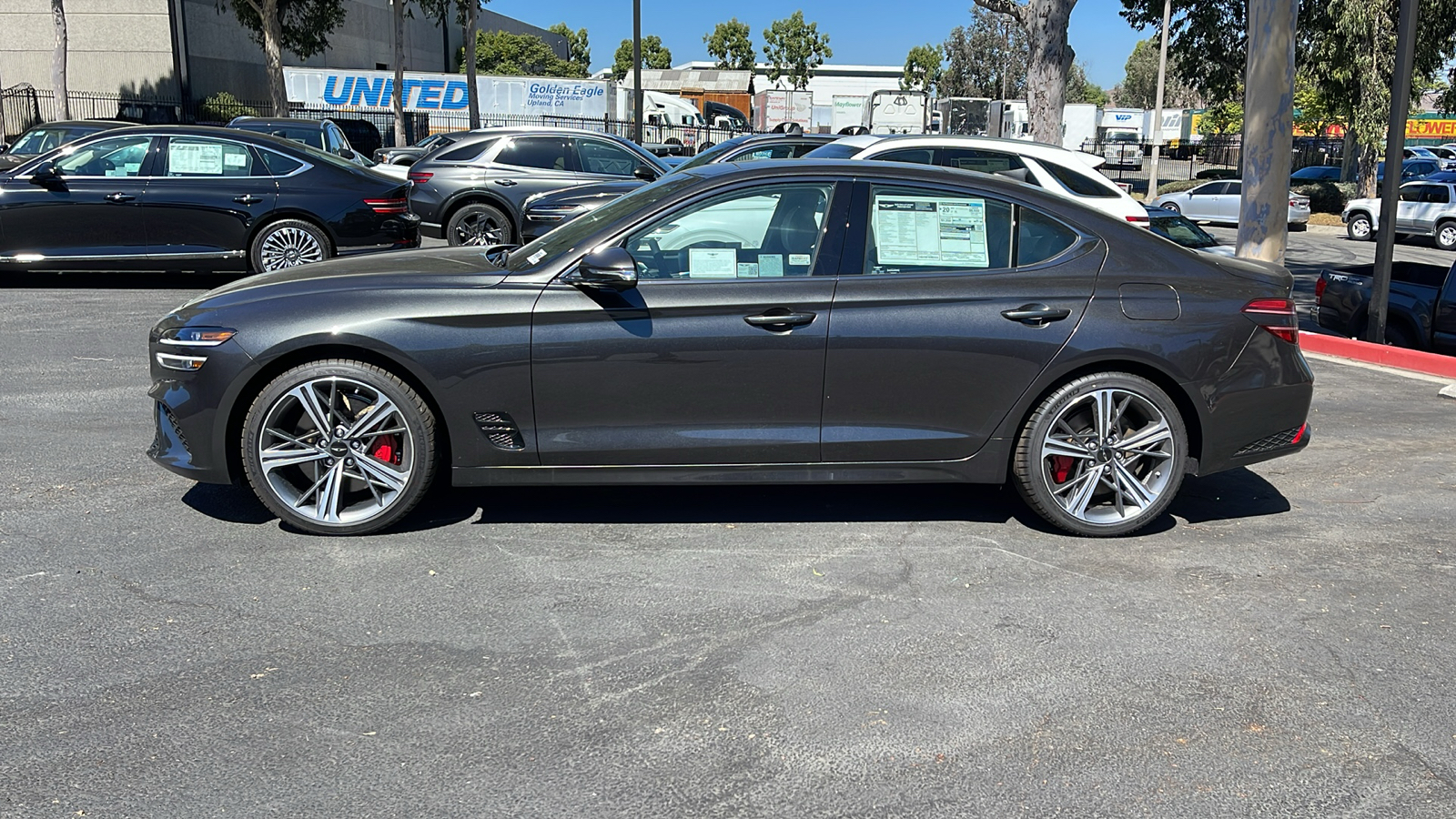 2025 Genesis G70 3.3T RWD Sport Advanced 9