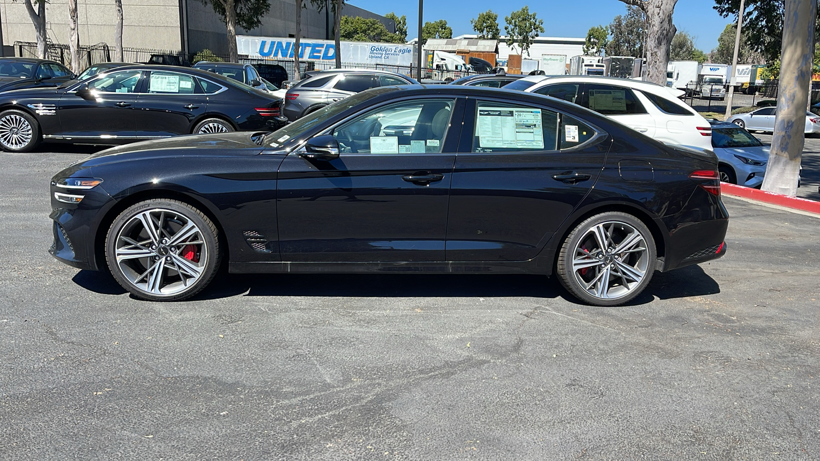 2025 Genesis G70 3.3T RWD Sport Advanced 9