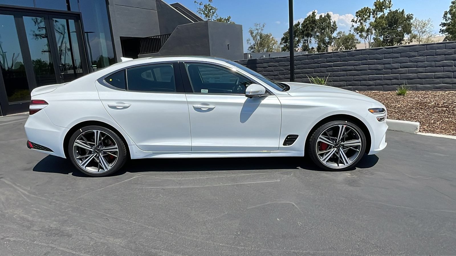 2025 Genesis G70 3.3T RWD Sport Advanced 5