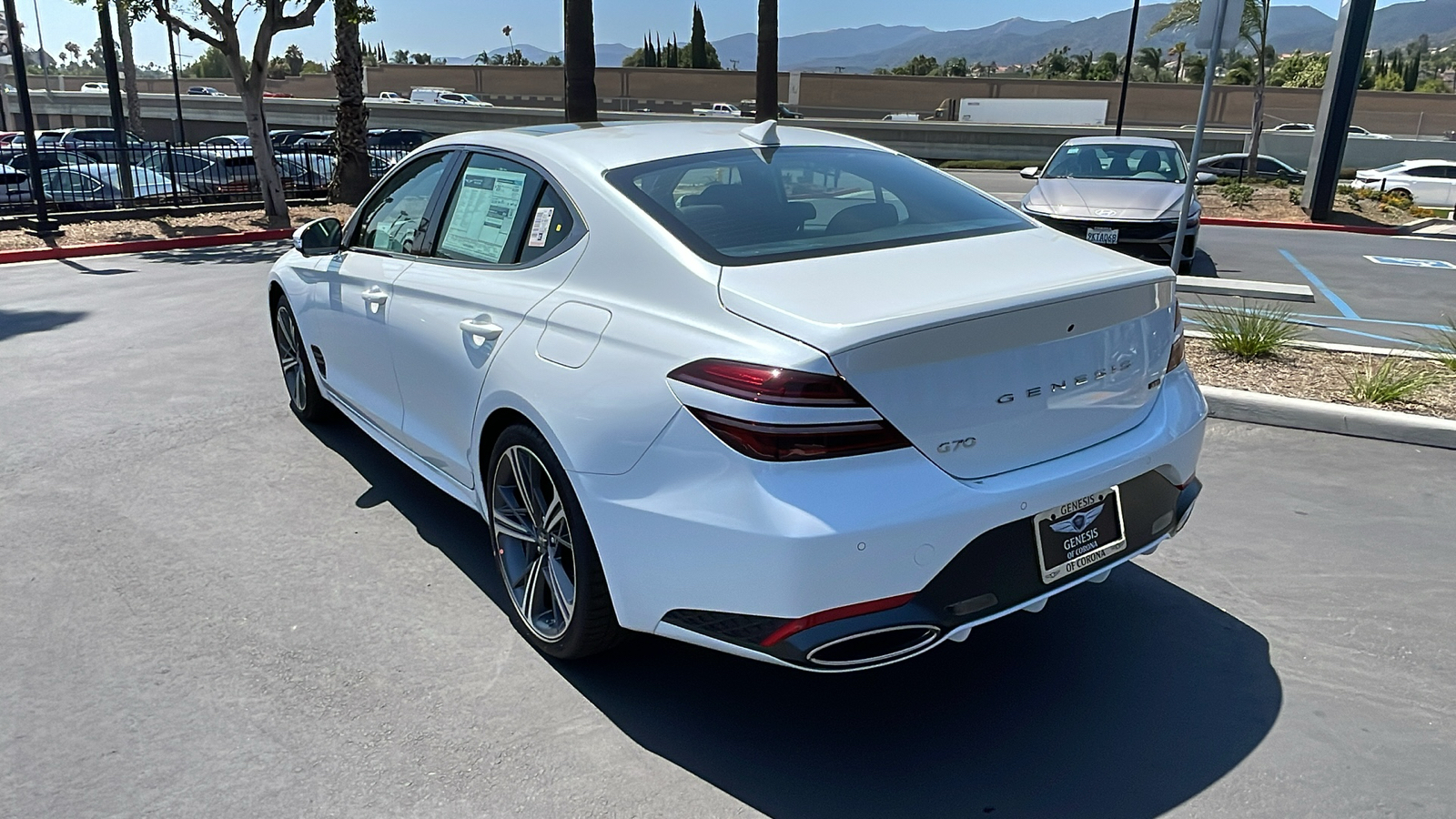 2025 Genesis G70 3.3T RWD Sport Advanced 8