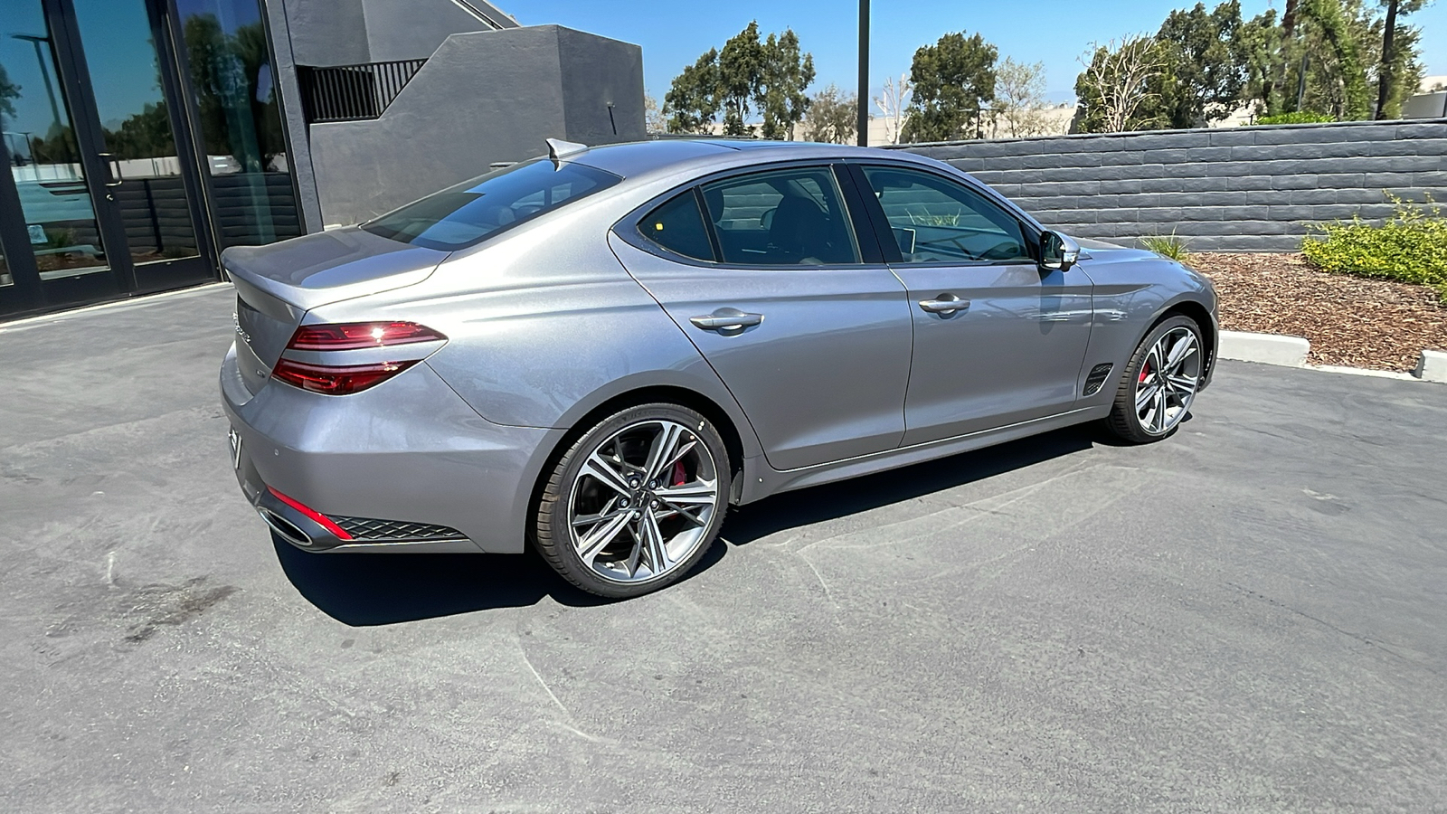 2025 Genesis G70 3.3T RWD Sport Advanced 6