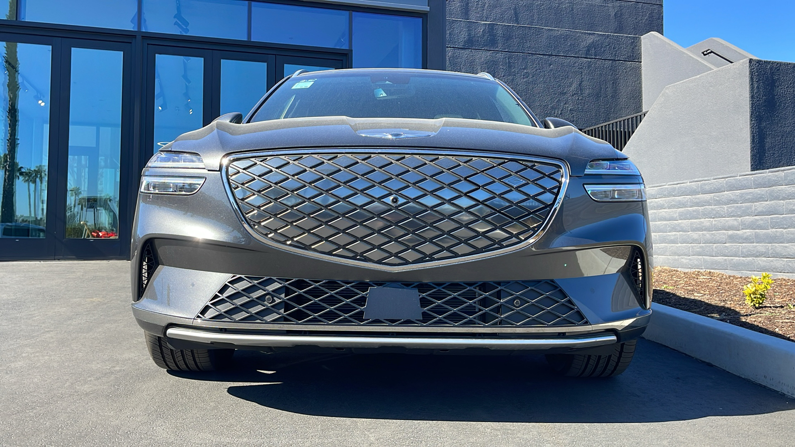 2025 Genesis Electrified GV70 Advanced 4